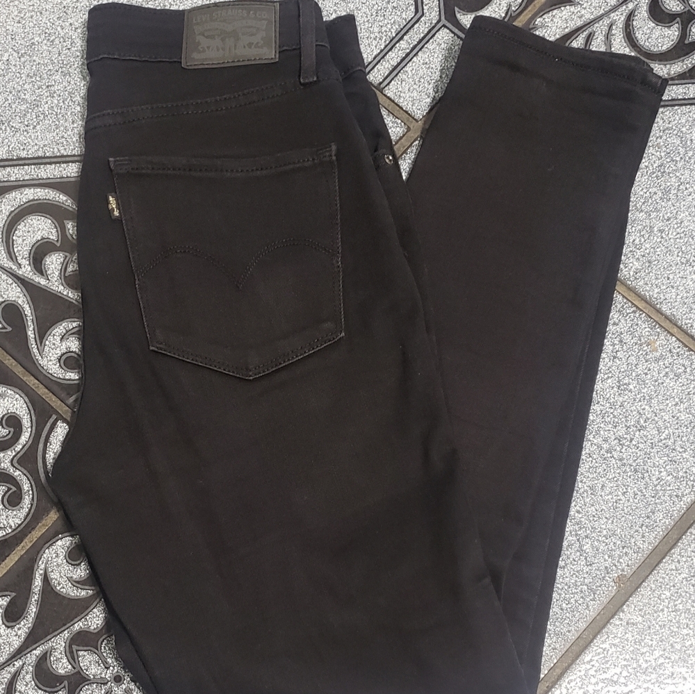 Women Levi's Jean